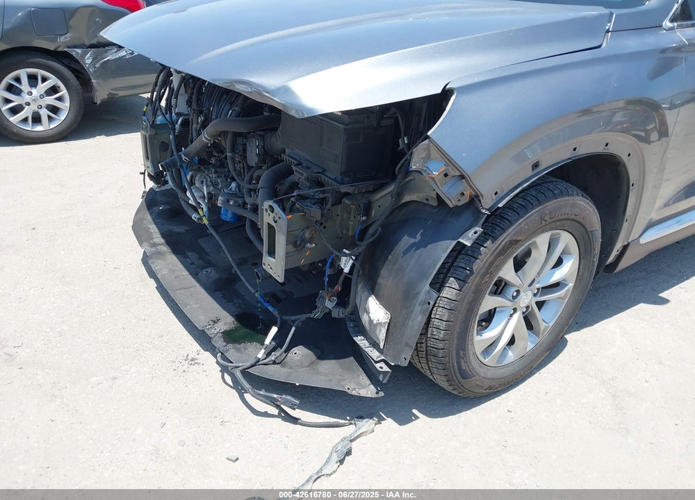 2020 HYUNDAI SANTA FE VIN: 5NMS33AD9LH138790