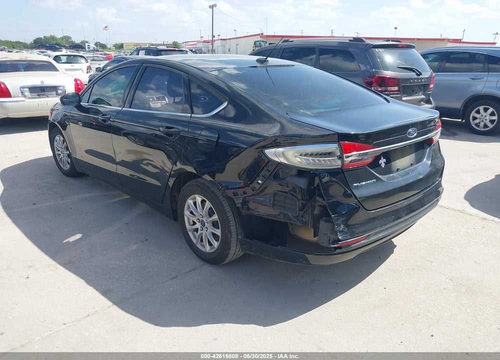 2017 FORD FUSION VIN: 3FA6P0G74HR200325