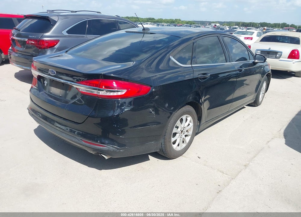 2017 FORD FUSION VIN: 3FA6P0G74HR200325