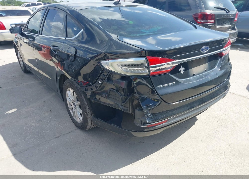 2017 FORD FUSION VIN: 3FA6P0G74HR200325