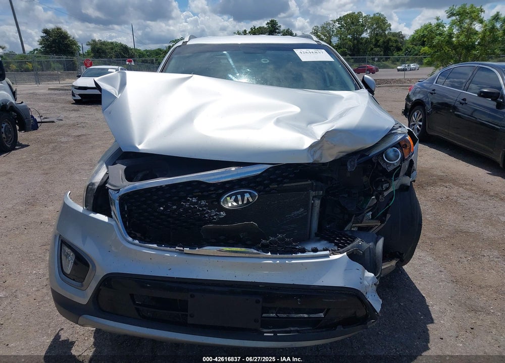 2016 KIA SORENTO VIN: 5XYPH4A52GG099627