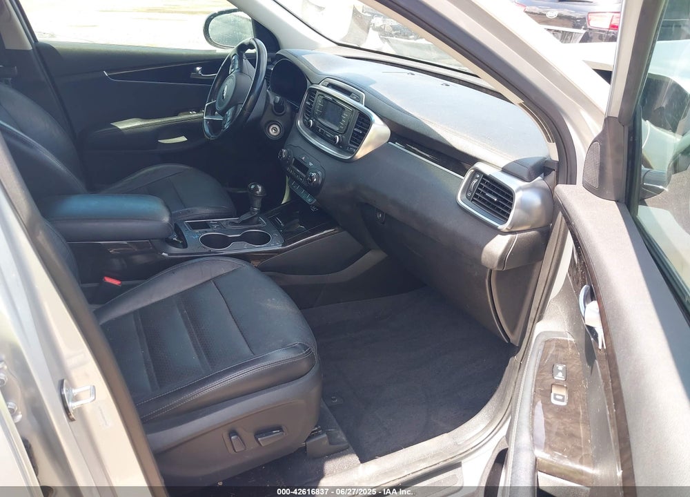 2016 KIA SORENTO VIN: 5XYPH4A52GG099627