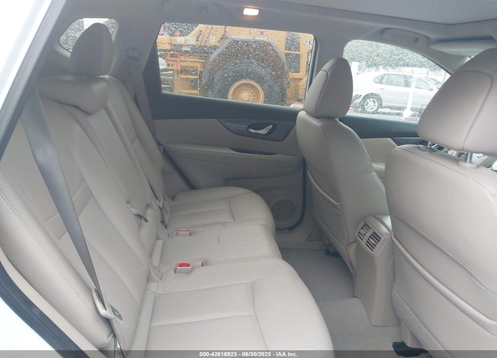 2015 NISSAN ROGUE VIN: 5N1AT2MT2FC814696