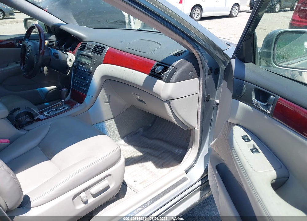 2004 LEXUS ES 330 VIN: JTHBA30G245045419