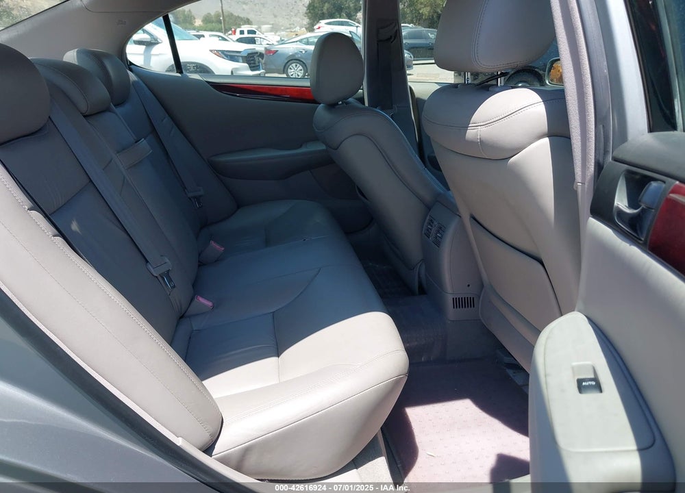2004 LEXUS ES 330 VIN: JTHBA30G245045419