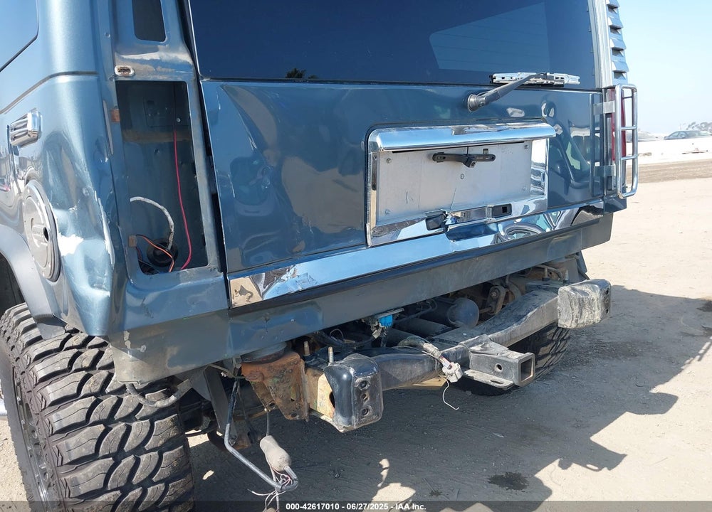 2005 HUMMER H2 SUV VIN: 5GRGN23UX5H102049