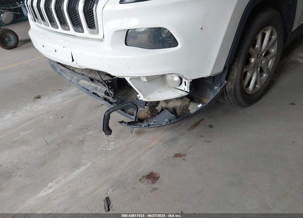 2014 JEEP CHEROKEE VIN: 1C4PJLCB5EW101744