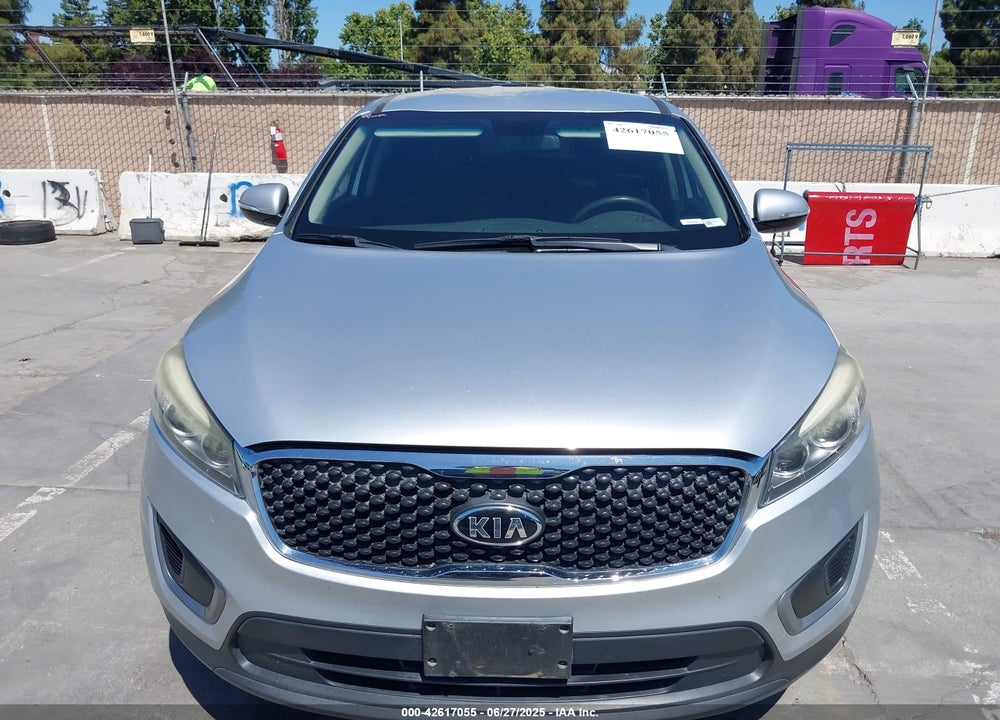 2016 KIA SORENTO 2.4L L VIN: 5XYPG4A33GG029619