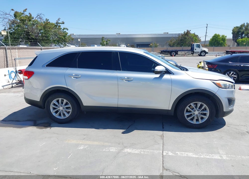 2016 KIA SORENTO 2.4L L VIN: 5XYPG4A33GG029619