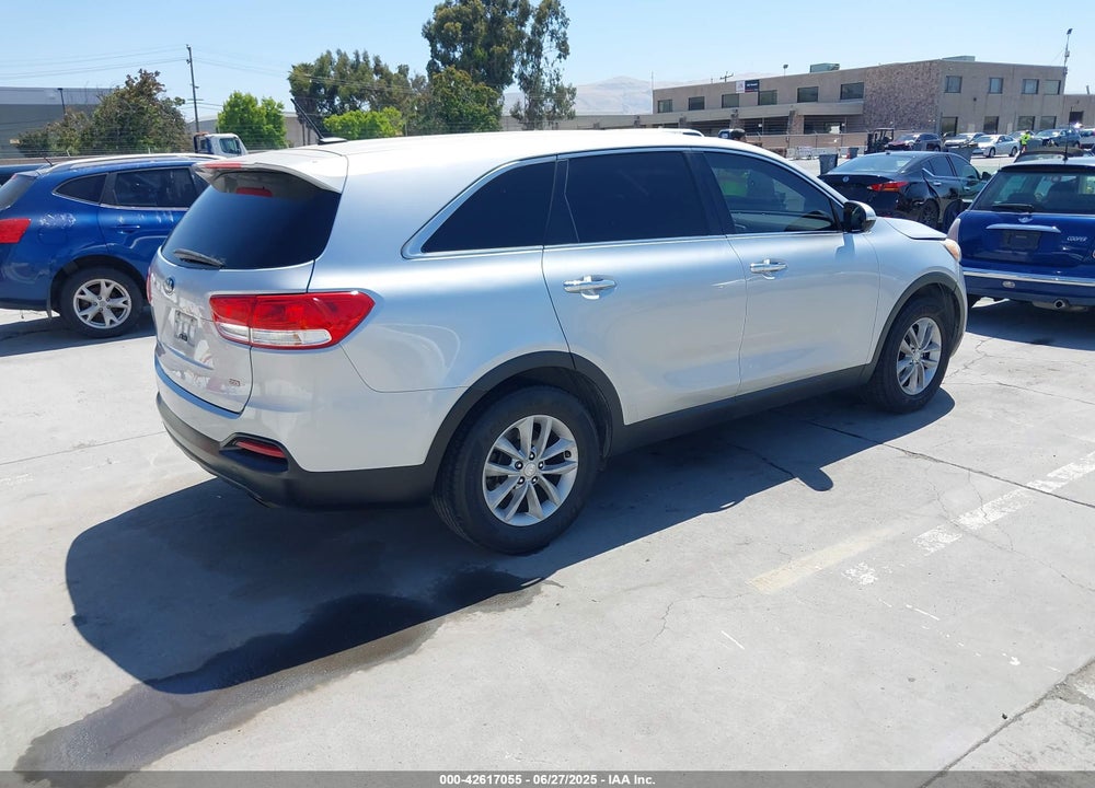 2016 KIA SORENTO 2.4L L VIN: 5XYPG4A33GG029619