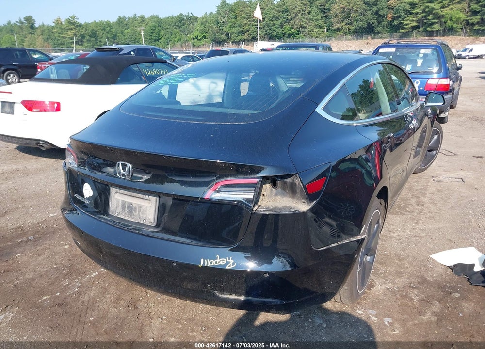 2019 TESLA MODEL 3 VIN: 5YJ3E1EA1KF313469