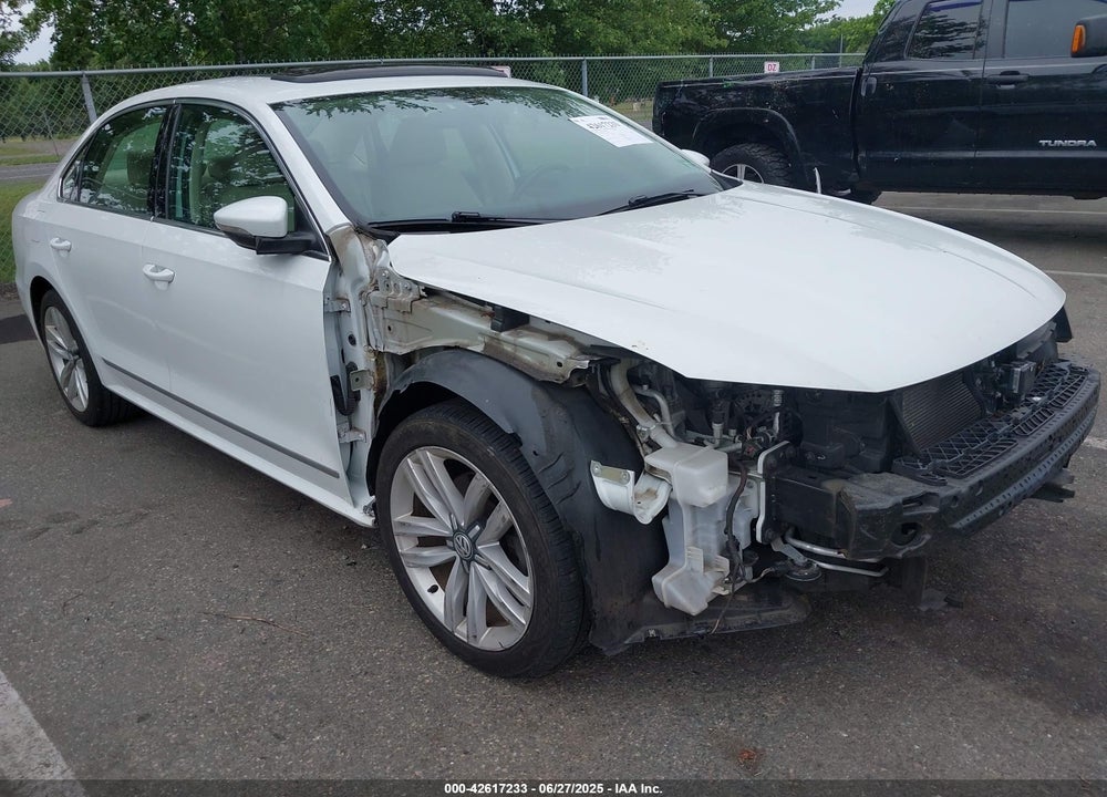 2016 VOLKSWAGEN PASSAT VIN: 1VWCS7A38GC026439
