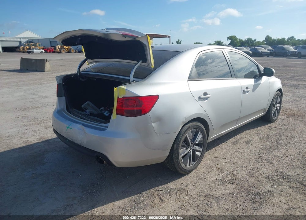 2011 KIA FORTE VIN: KNAFW4A36B5317244