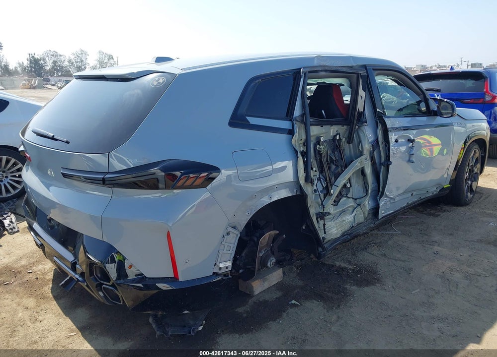 2024 BMW XM VIN: 5YM33CS05R9U93905