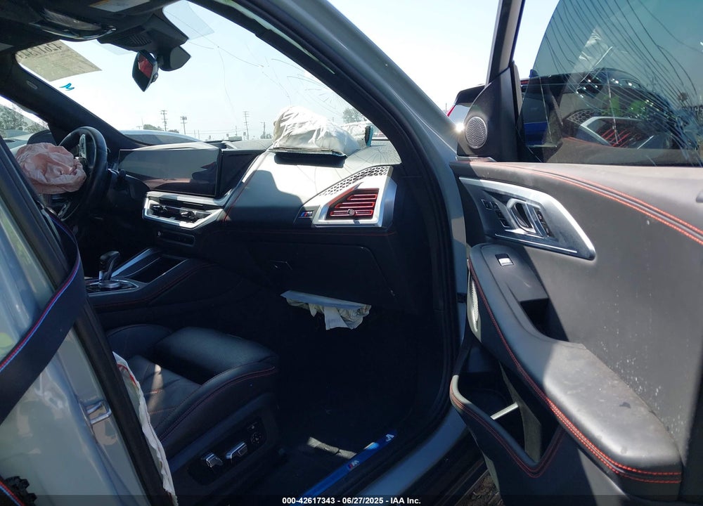 2024 BMW XM VIN: 5YM33CS05R9U93905