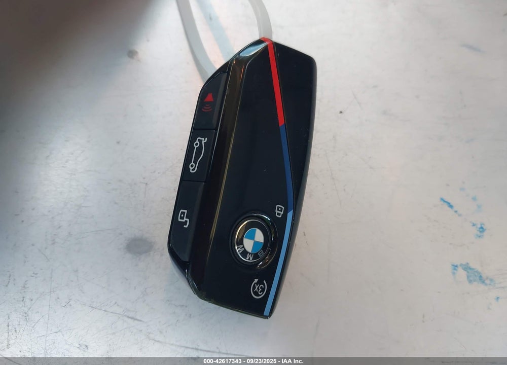 2024 BMW XM VIN: 5YM33CS05R9U93905