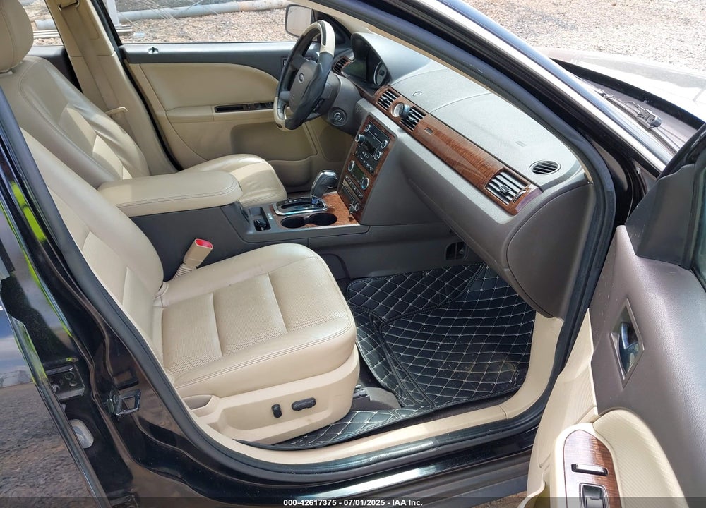 2008 FORD TAURUS VIN: 1FAHP25W08G145216