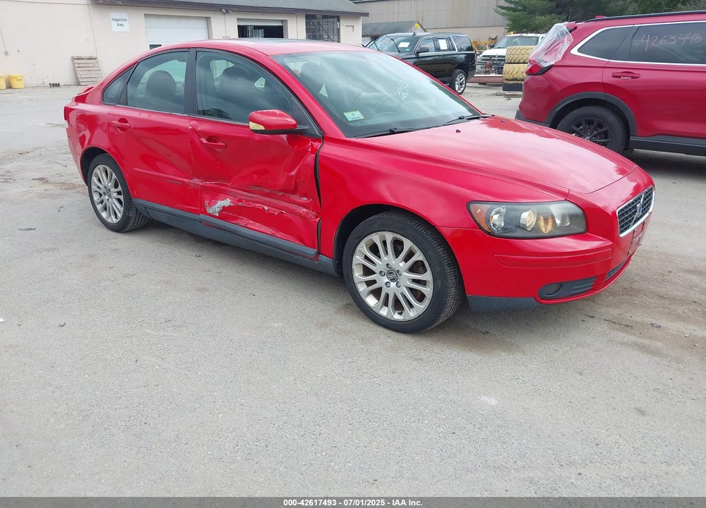 2005 VOLVO S40 T5 VIN: YV1MS682952110149