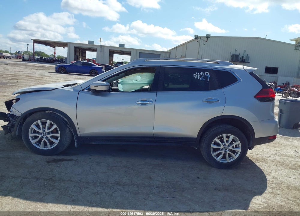 2018 NISSAN ROGUE VIN: 5N1AT2MT1JC848914