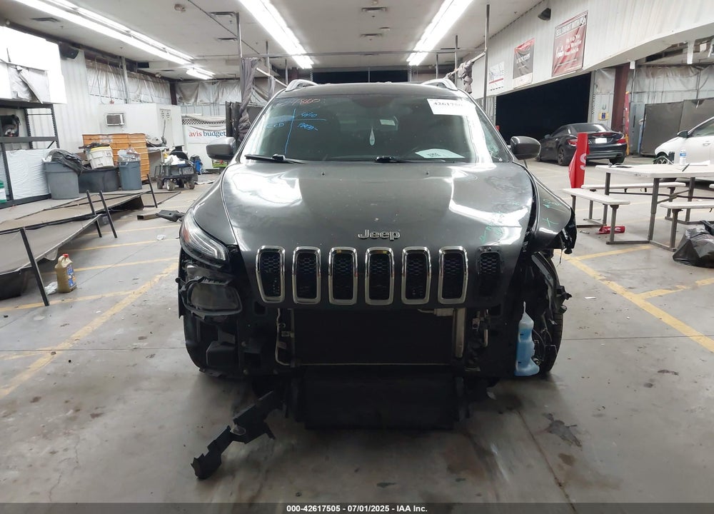 2018 JEEP CHEROKEE VIN: 1C4PJLLX5JD524860