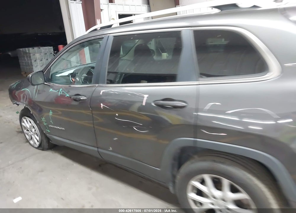 2018 JEEP CHEROKEE VIN: 1C4PJLLX5JD524860