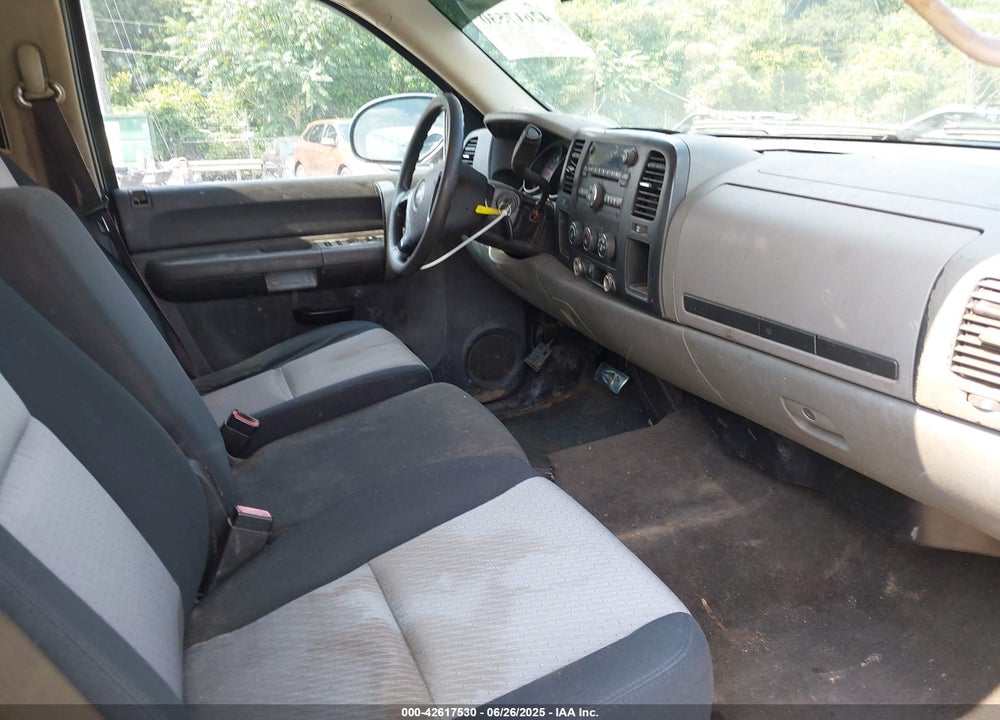 2008 CHEVROLET SILVERADO 1500 LS VIN: 2GCEC13C981103636