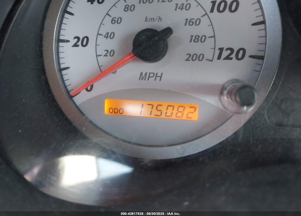 2005 TOYOTA RAV4 VIN: JTEHD20V956025560