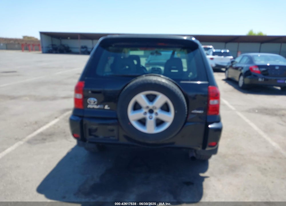 2005 TOYOTA RAV4 VIN: JTEHD20V956025560