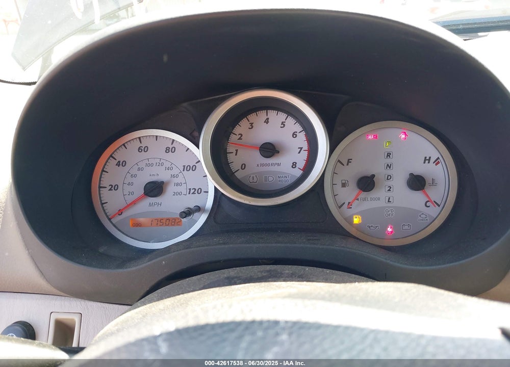 2005 TOYOTA RAV4 VIN: JTEHD20V956025560