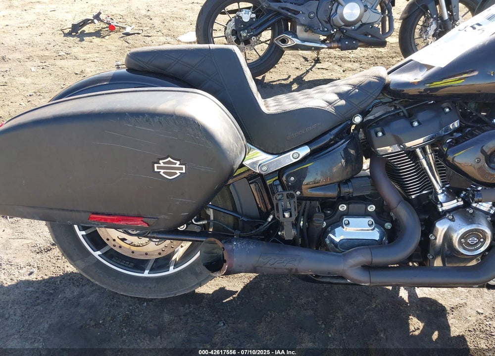 2018 HARLEY-DAVIDSON FLSB VIN: 1HD1YMJ69JC031110