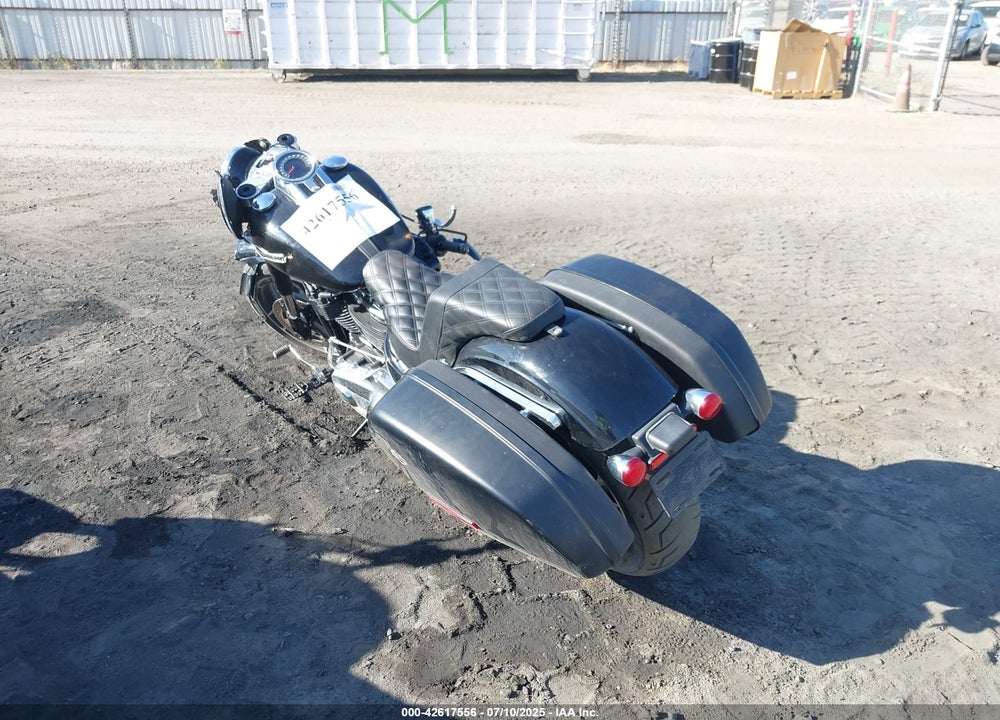 2018 HARLEY-DAVIDSON FLSB VIN: 1HD1YMJ69JC031110