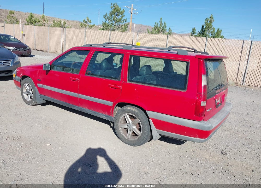 1998 VOLVO V70 AWD VIN: YV1LZ5640W2526081