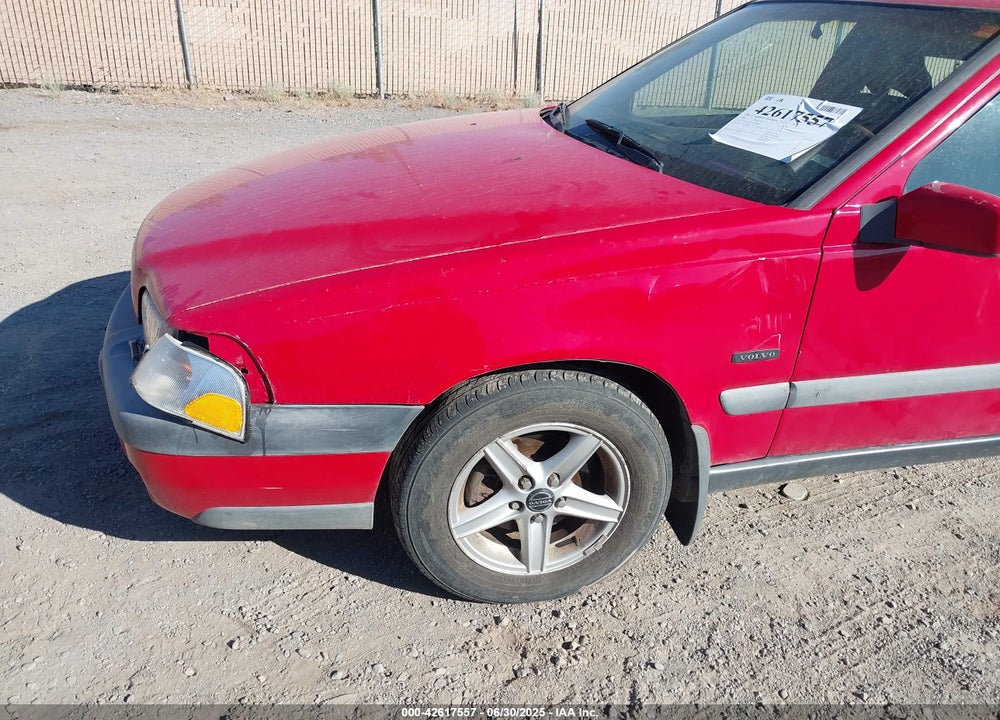 1998 VOLVO V70 AWD VIN: YV1LZ5640W2526081