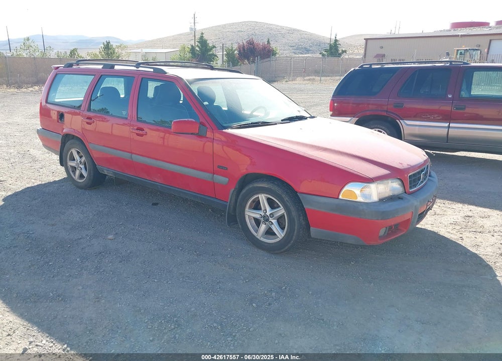 1998 VOLVO V70 AWD VIN: YV1LZ5640W2526081