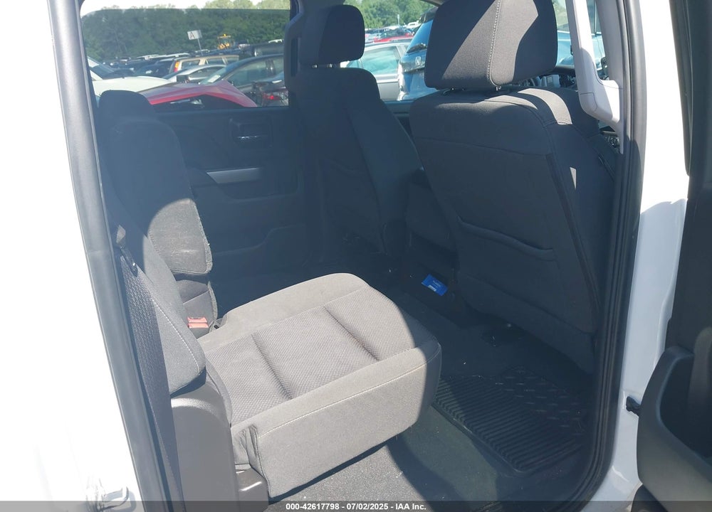 2018 CHEVROLET SILVERADO 1500 VIN: 3GCUKREC6JG558001