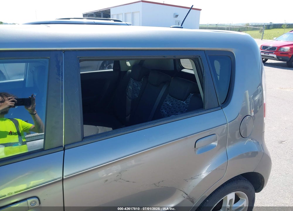 2010 KIA SOUL VIN: KNDJT2A24A7124014