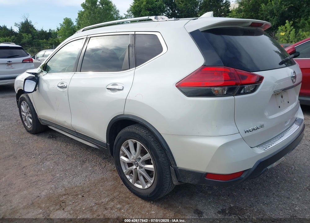 2017 NISSAN ROGUE SV VIN: KNMAT2MT5HP550728