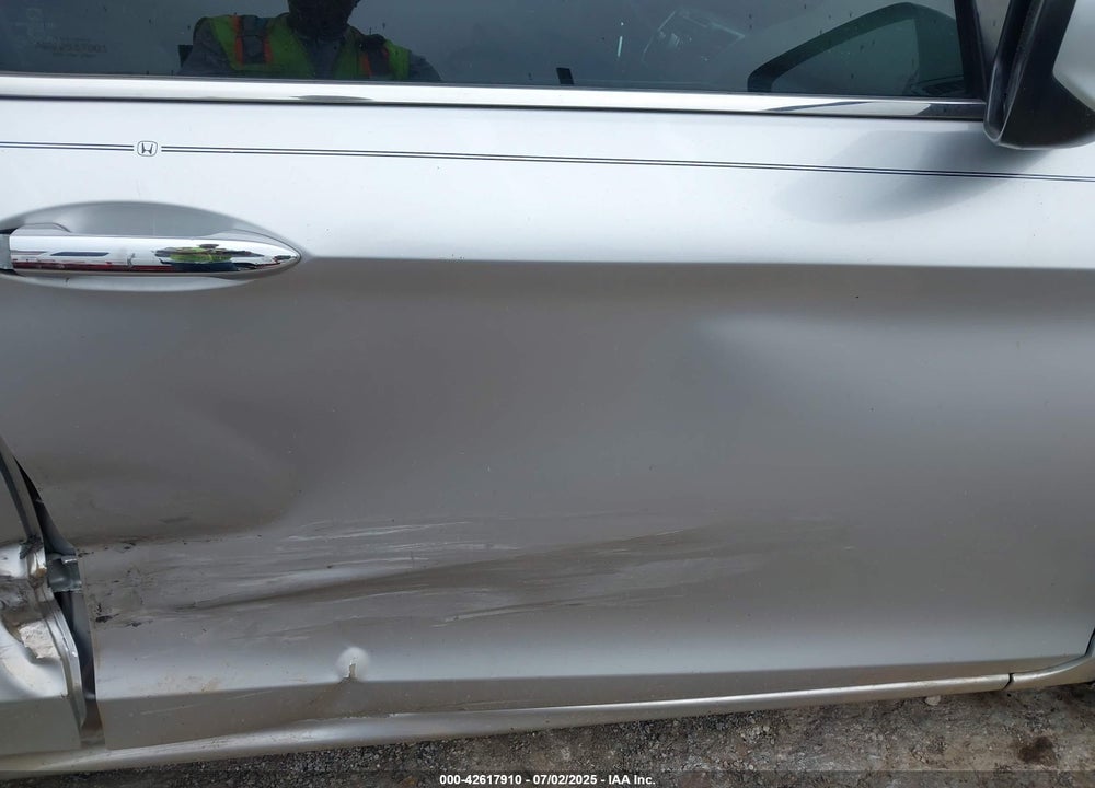 2013 HONDA ACCORD VIN: 1HGCR2F30DA224113
