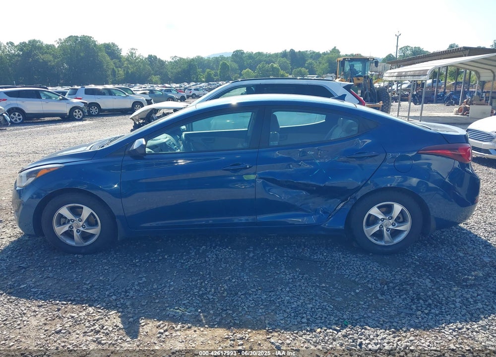 2015 HYUNDAI ELANTRA VIN: KMHDH4AE6FU457176