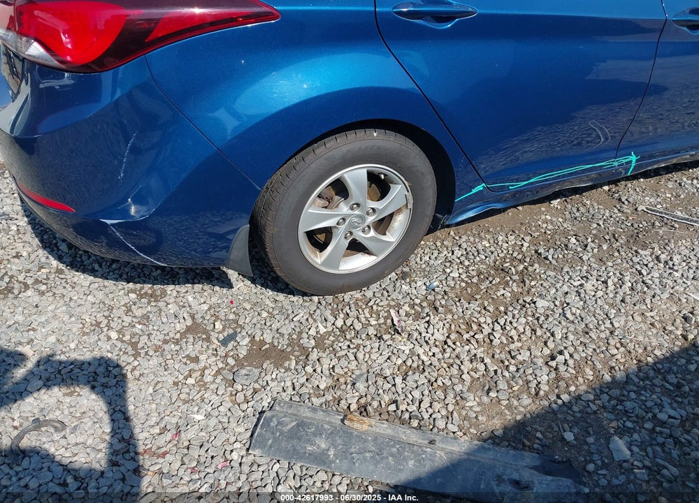 2015 HYUNDAI ELANTRA VIN: KMHDH4AE6FU457176