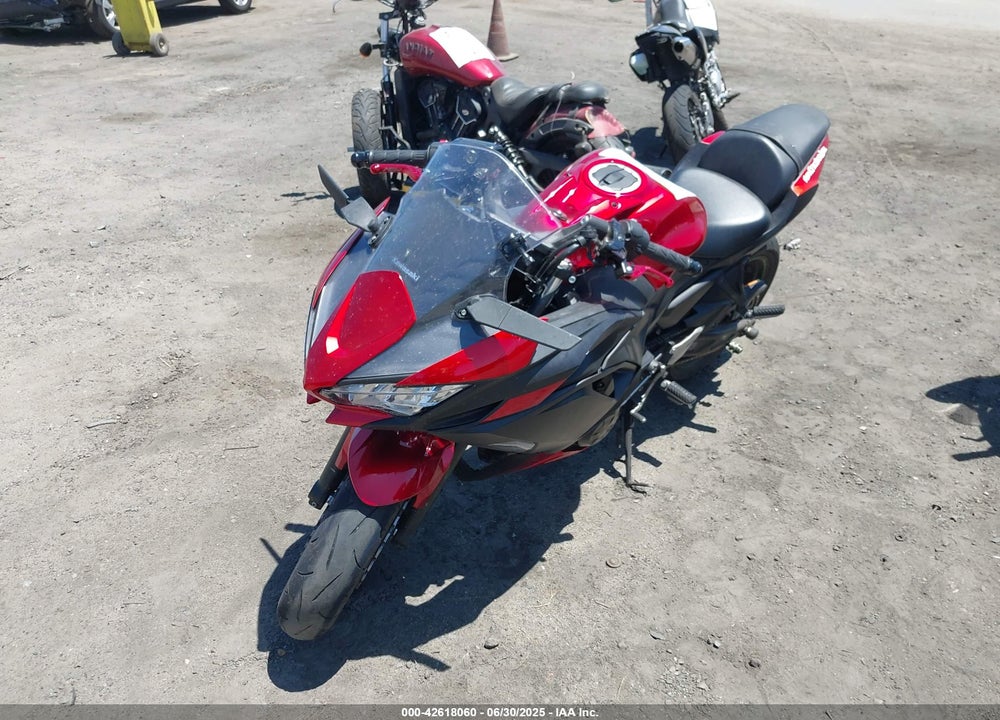 2024 KAWASAKI EX650 R VIN: ML5EXER18RDAC2627