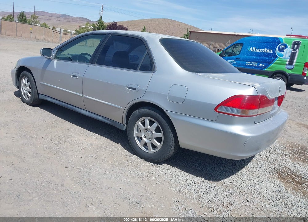 2002 HONDA ACCORD 2.3 SE VIN: JHMCG56742C018852