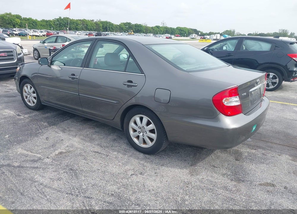 2002 TOYOTA CAMRY XLE V6 VIN: 4T1BF30K52U517666