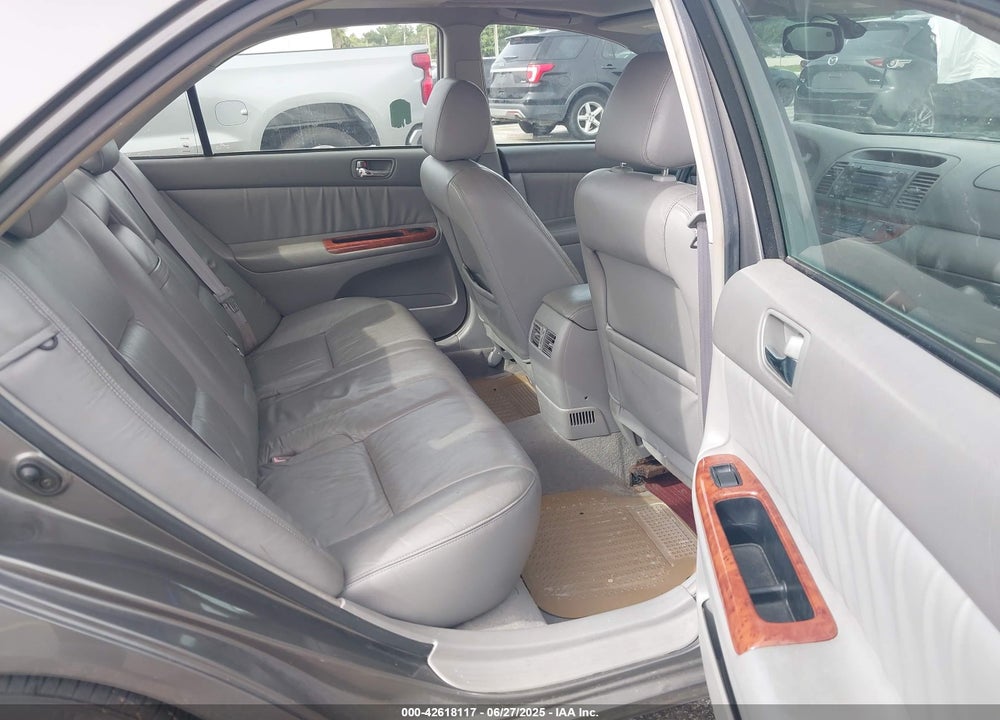 2002 TOYOTA CAMRY XLE V6 VIN: 4T1BF30K52U517666