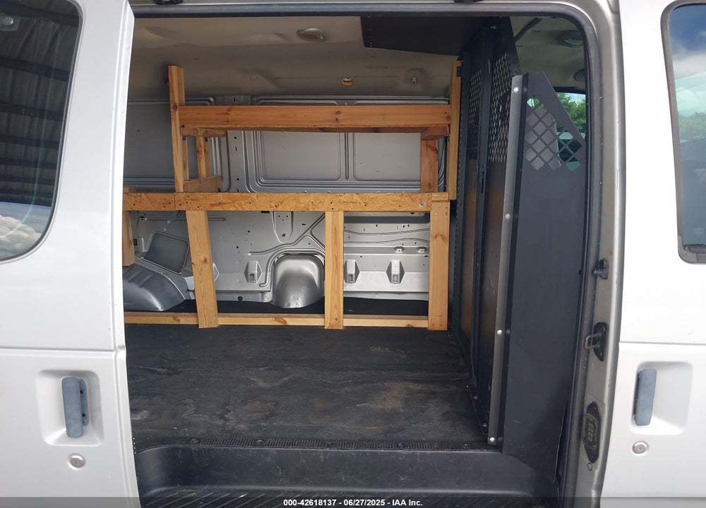 2005 FORD ECONOLINE E150 VAN VIN: 1FTRE14W85HB21137