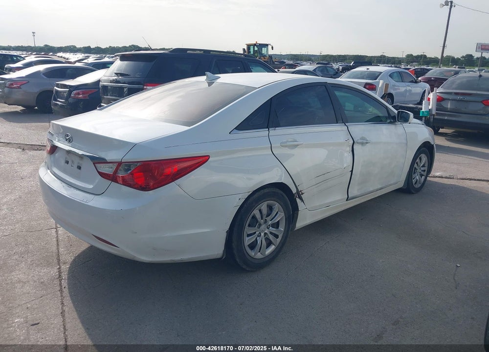 2011 HYUNDAI SONATA VIN: 5NPEB4AC3BH240391