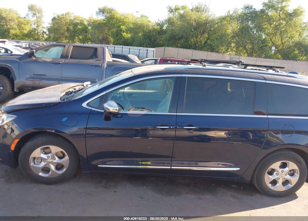 2018 CHRYSLER PACIFICA HYBRID LIMITED VIN: 2C4RC1N70JR359222