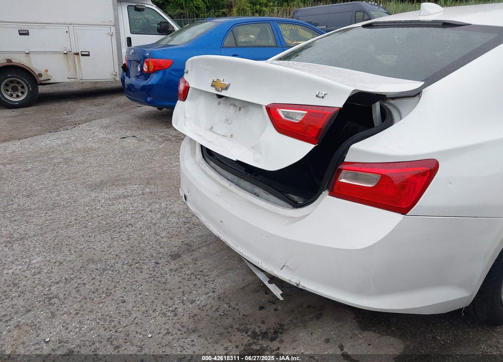 2018 CHEVROLET MALIBU VIN: 1G1ZD5ST7JF136892