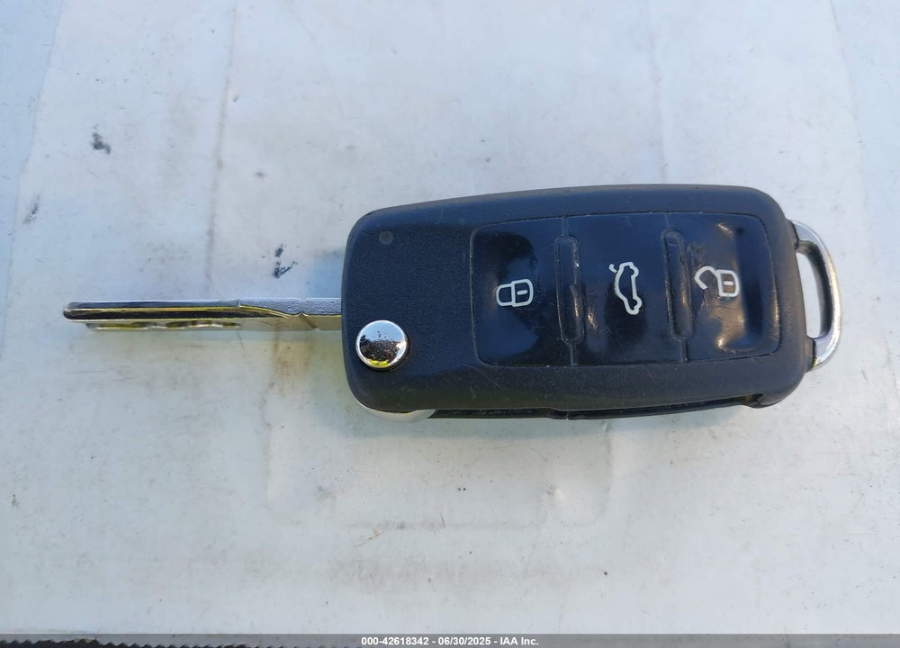2012 VOLKSWAGEN GOLF VIN: WVWDB7AJ3CW147121