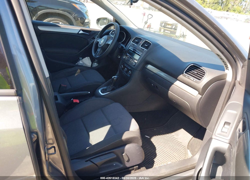 2012 VOLKSWAGEN GOLF VIN: WVWDB7AJ3CW147121
